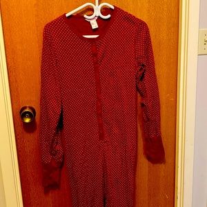 I am selling pajamas.